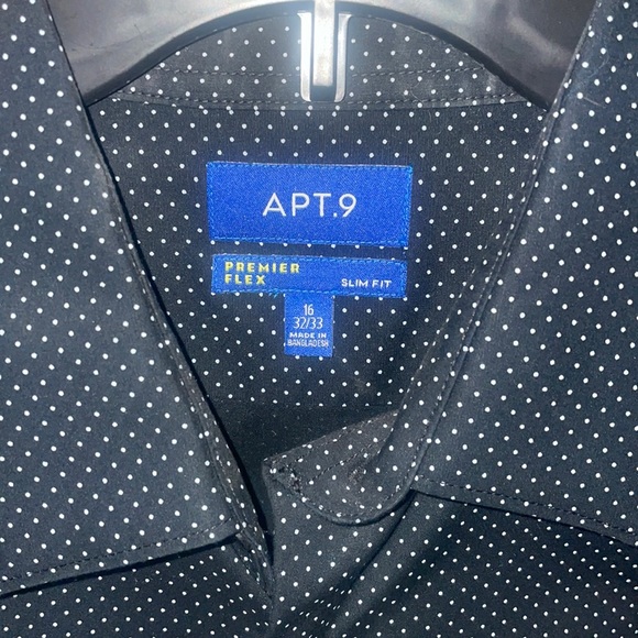Apt.9 button down - Picture 2 of 3